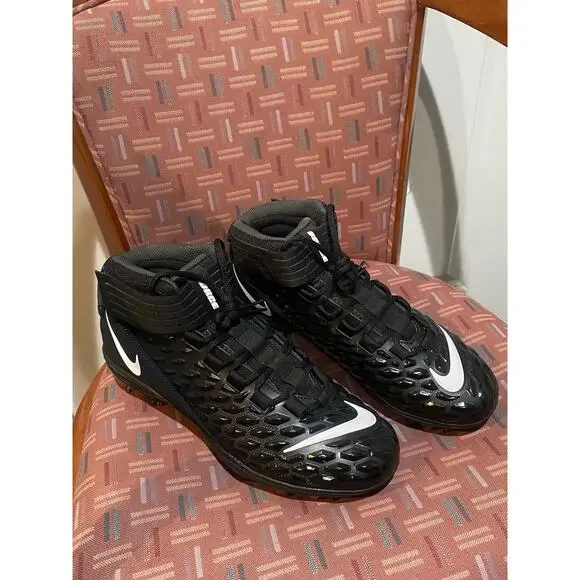 New Nike Men’s Sz 11 Force Savage Pro 2 Football Cleats Black/White AH4000-002